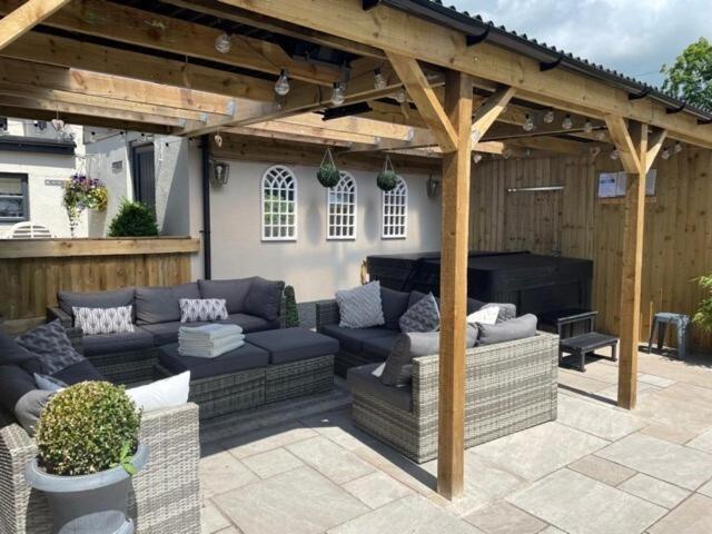 The Grousemoor - North Wales Luxury 7 Bedroom Holiday Rental Llandegla المظهر الخارجي الصورة